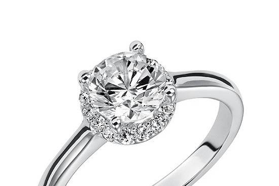Style ArtCarved 31-V325ERW <br> Allison, Classic Contemporary Diamond Solitaire Engagement Ring with Round Center Stone Surounded by Round Diamonds and a Polished Band. Available in Platinum, 18K and 14K gold. Settings can be custom made to fit any size or shape center stone. Matching band available - Style number V325W-L