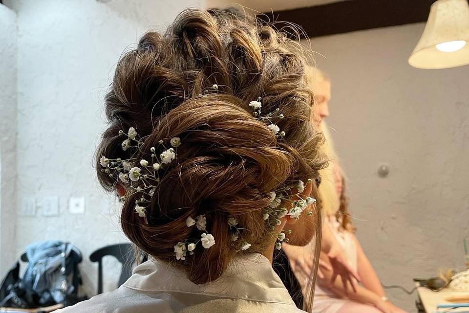 Wavy bun