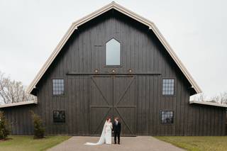 The Stonebreaker Hotel & Barn on Markham Hill