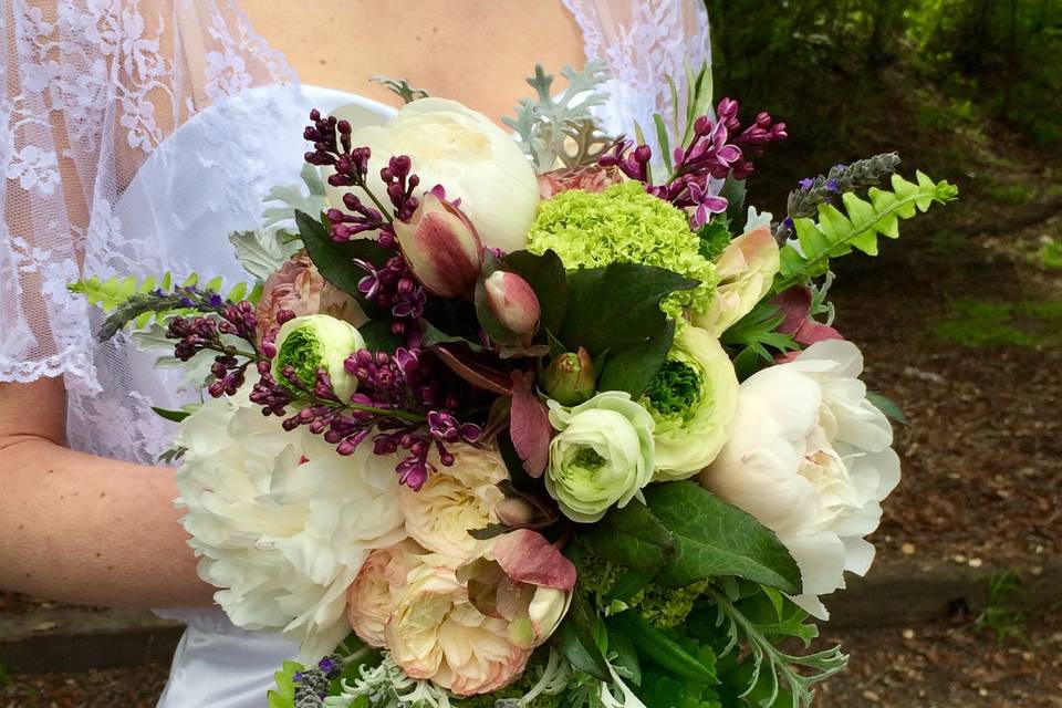 Close-Up of Heather's bridal bouquet