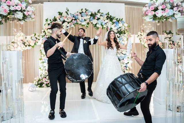 J & E - Grand Entrance
