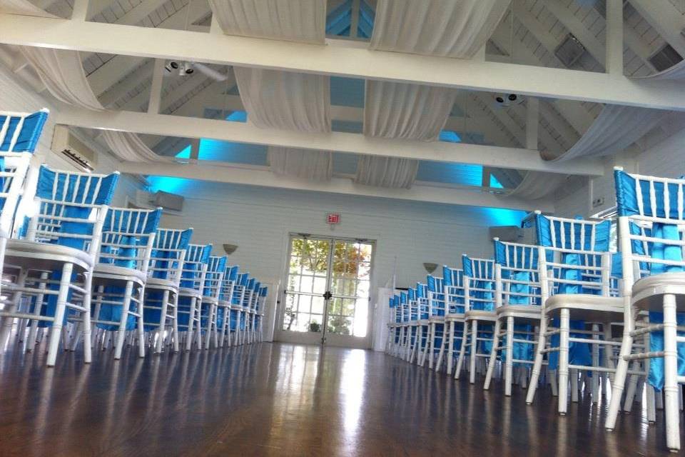 Tiffany blue ceremony