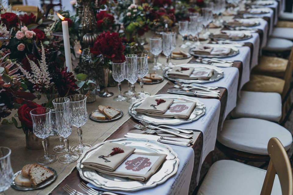 Long Table Decor in dark red