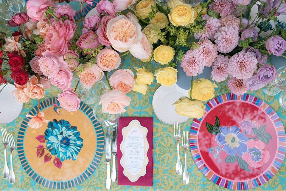 Colorful table decors