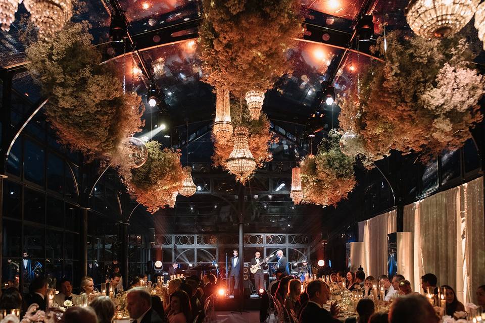 Lake Como floral decors