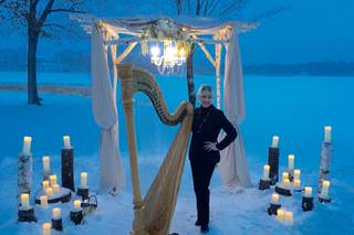Harpist Laurie Leigh
