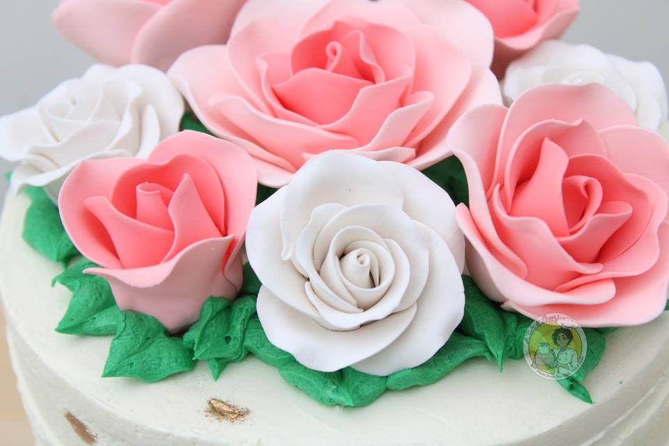 Sugar florals for cake decor