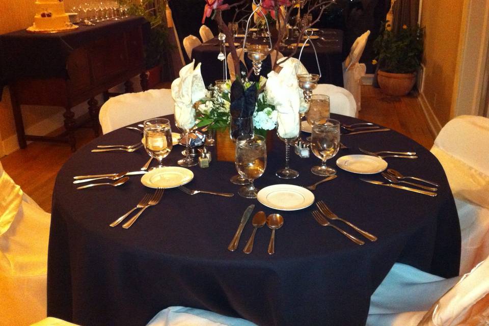 Table setting and decor