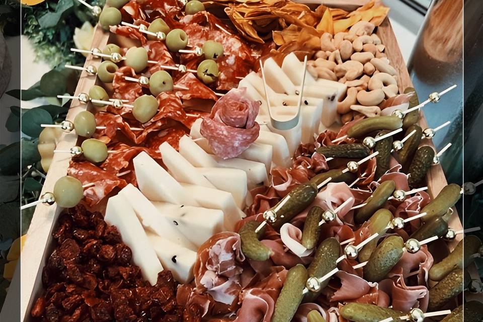 Extra Large Charcuterie Tray