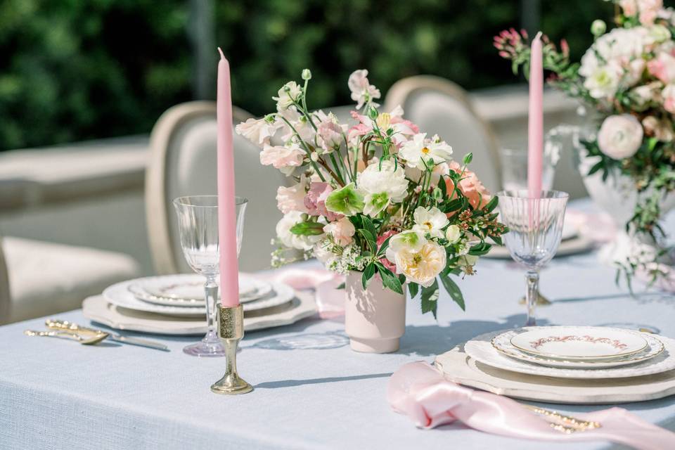 Estate table design details