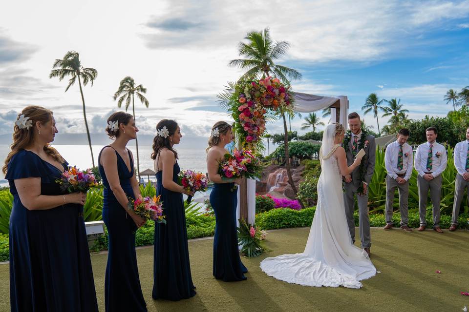 Tying the Knot in Hawaii