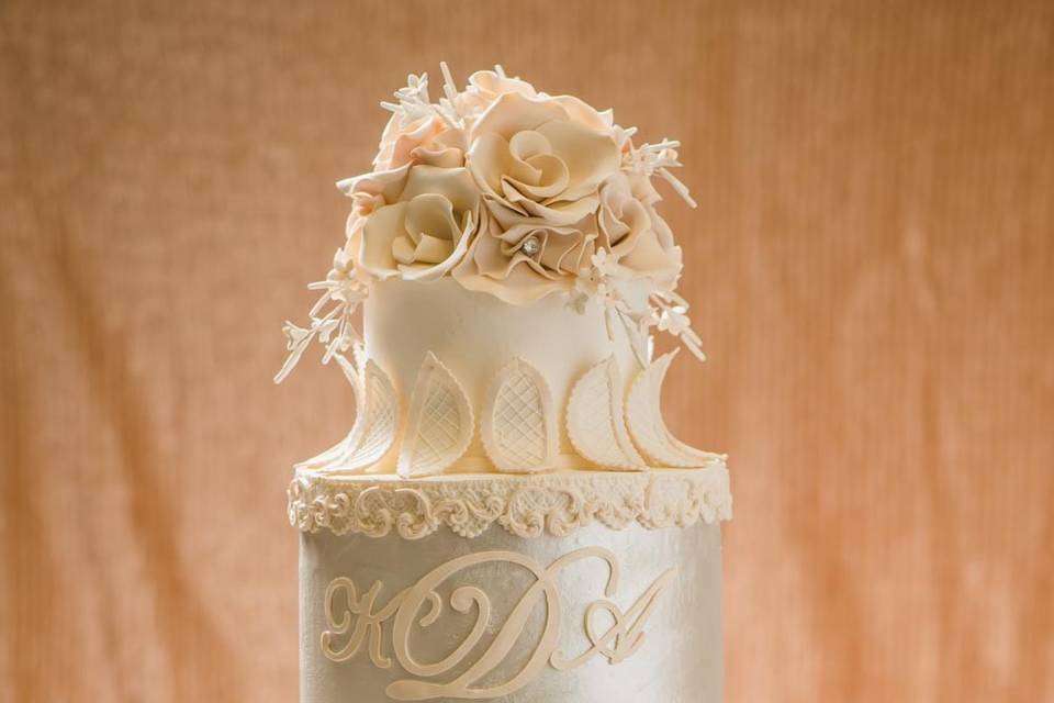 Floral wedding cake