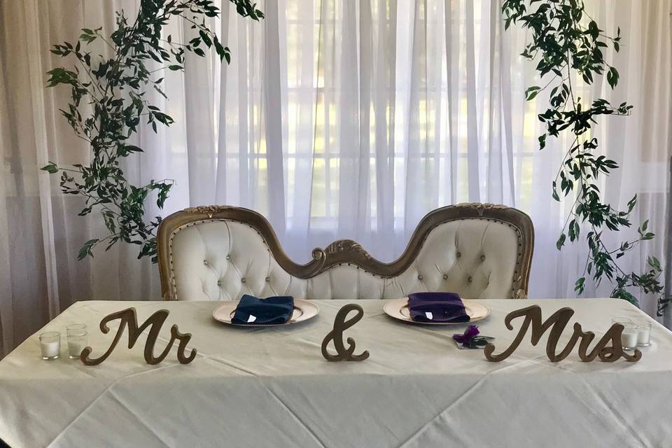 Mr and mrs table