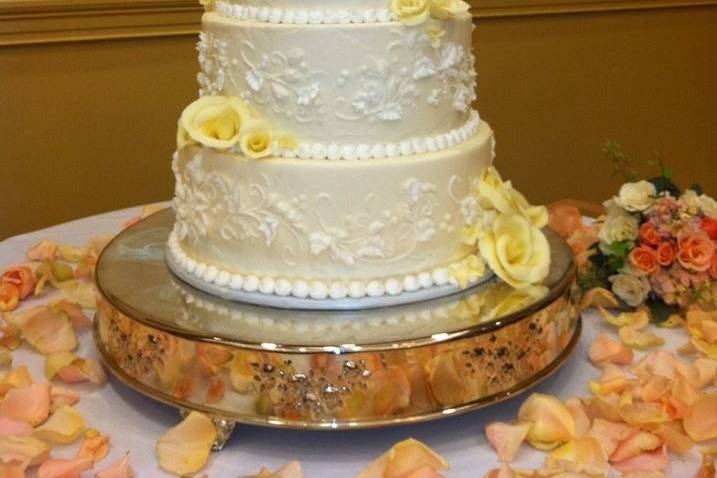 Simple wedding cake