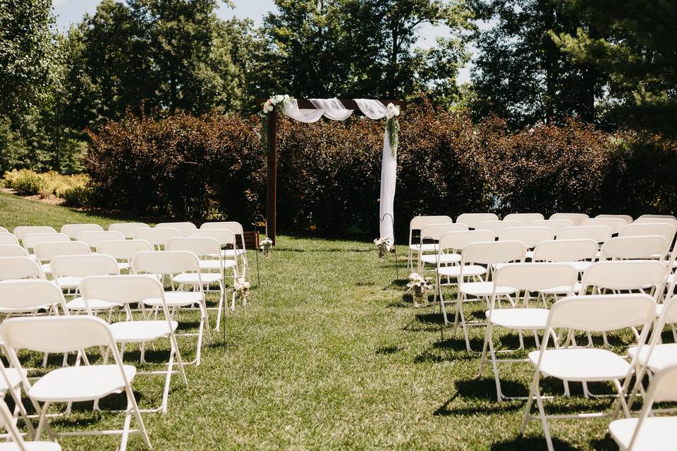 Ceremony Side Lawn Area