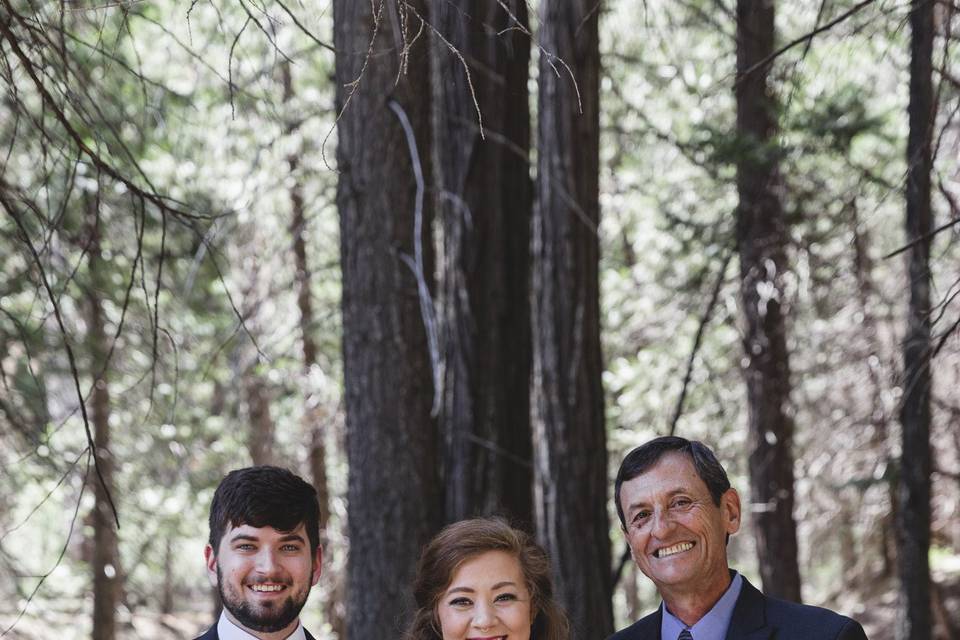 #mbymickie #Yosemiteweddings #destinationweddings #makeupandhair #beautyservices #mickiehanson #makeupartist #hairstylist #onlocation #Yosemitenationalpark #professionalbeautyservices