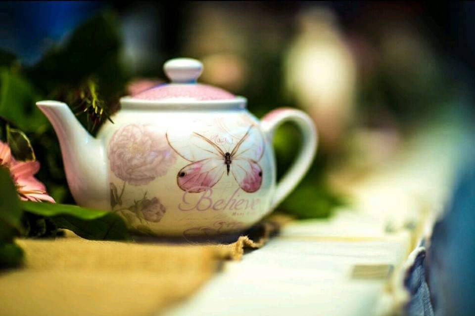 Alice in Wonderland teapot