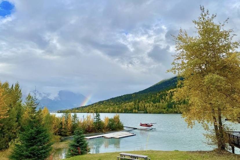 Fall colors on Trail Lake