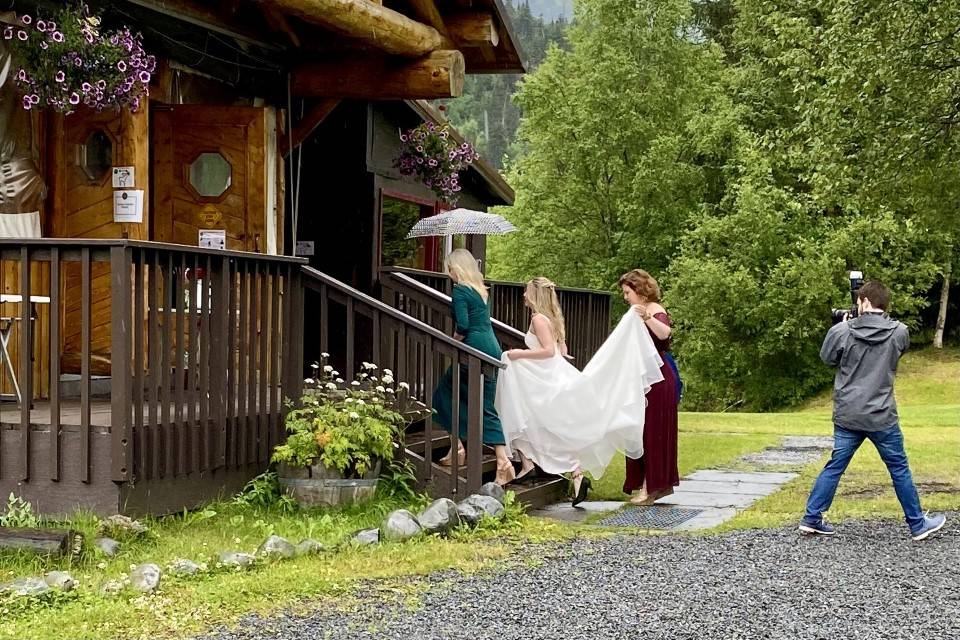 Bride entering pavilion