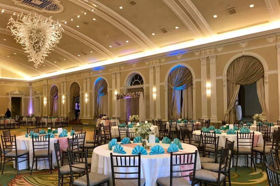 Wedding reception decor