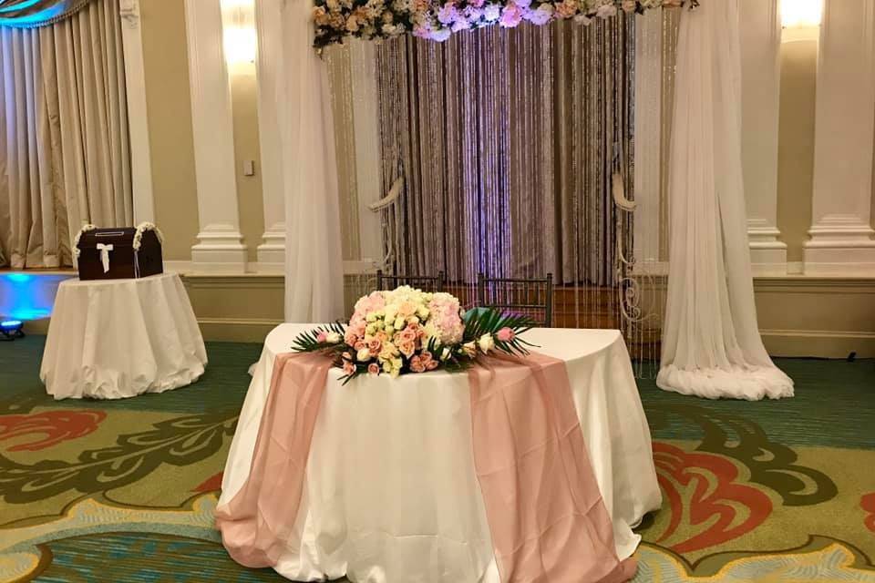 Wedding reception decor