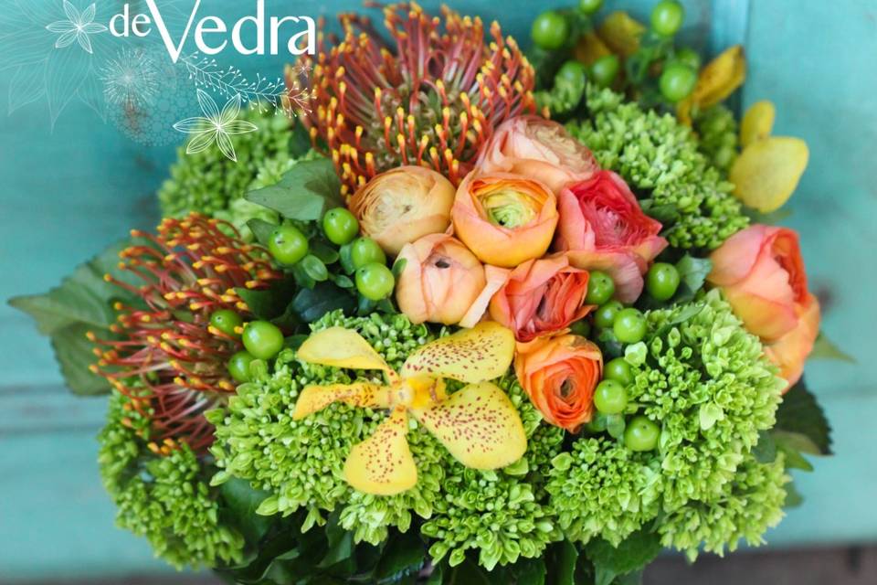 Glass Factory Tropical Bouquet