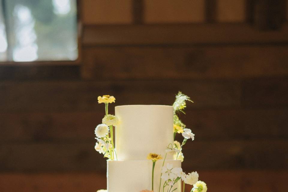 Garden party wedding