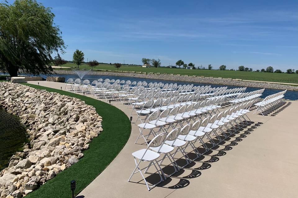 Willow tree + pond seating