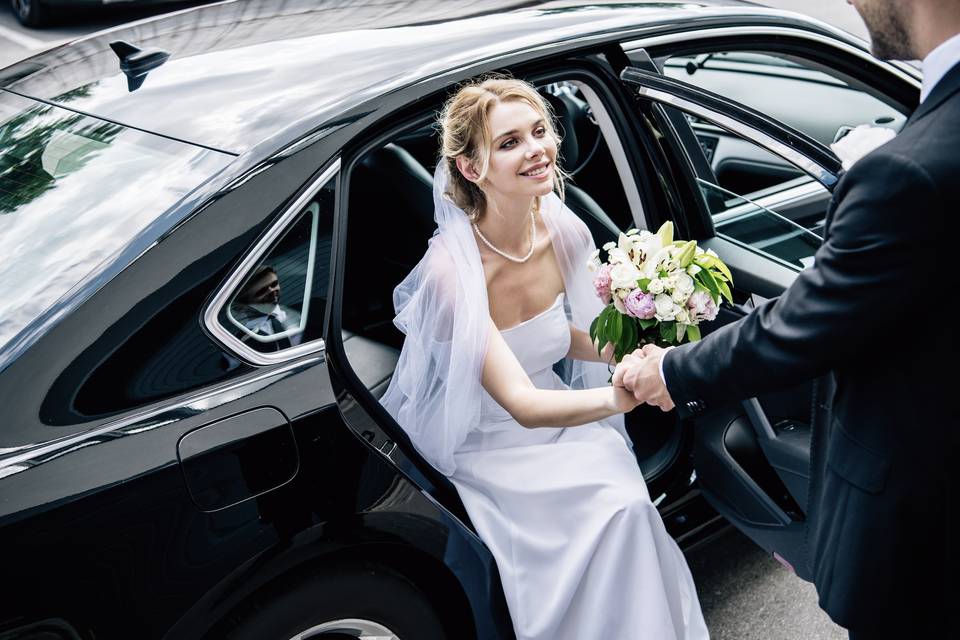 Arrive in Style your wedding