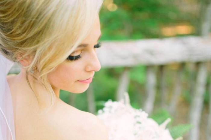 The bride holding her bouquet