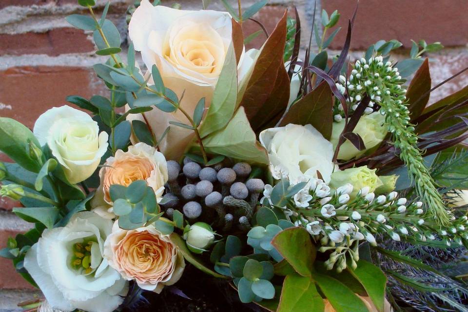 Floral table centerpiece