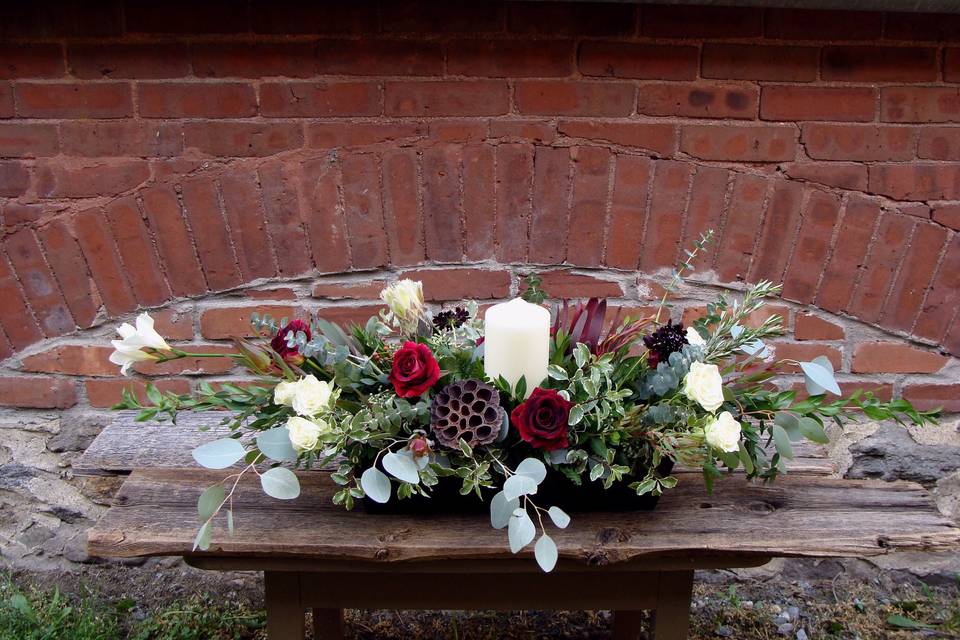 Floral table centerpiece