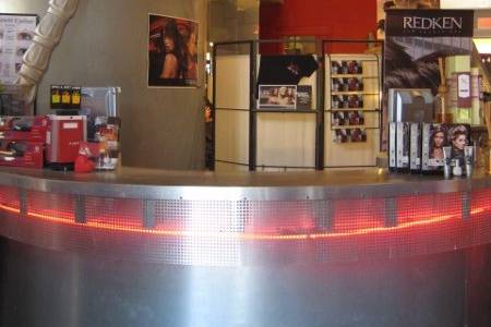 Red Salon & Spa