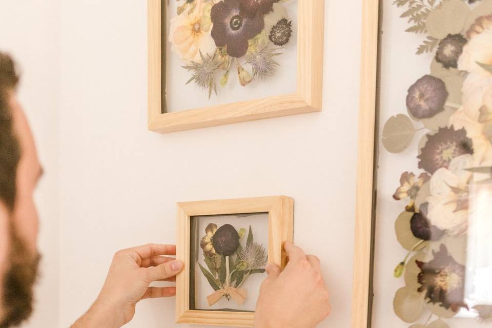 Hanging a boutonniere frame