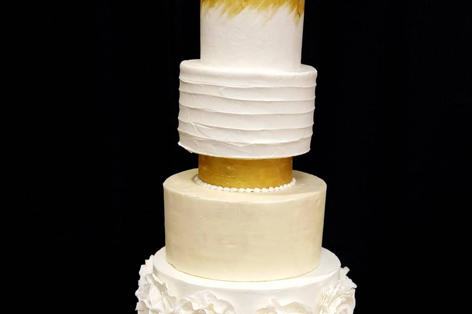 White and Gold 5 Tier