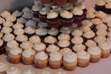 Single tier cupcake display