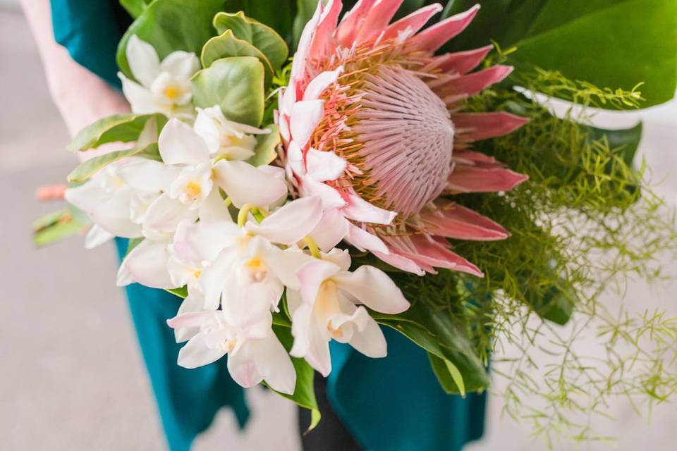 Flower arrangement | Ashton Kelley Photography