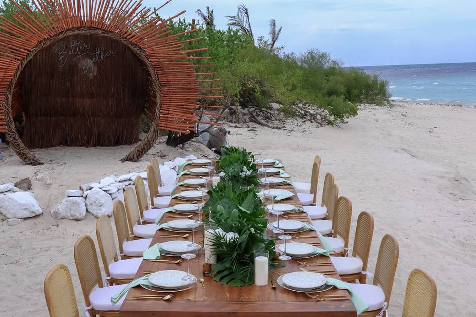 KIOSKITO BEACH DINNER