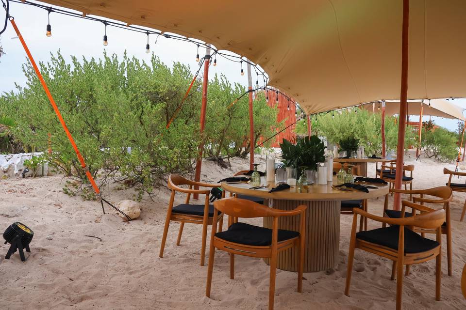 DINNER TENTS