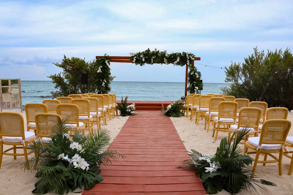 TROPICAL GAZEBO