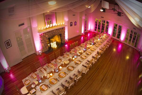 Check out this long reception table.
