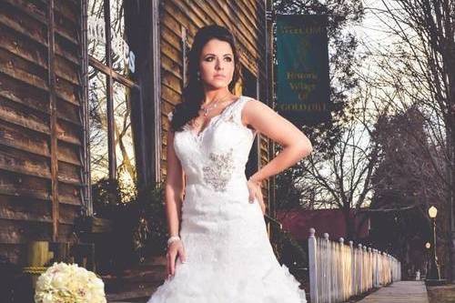 Dar-Lynn's Bridal & Formal Wear