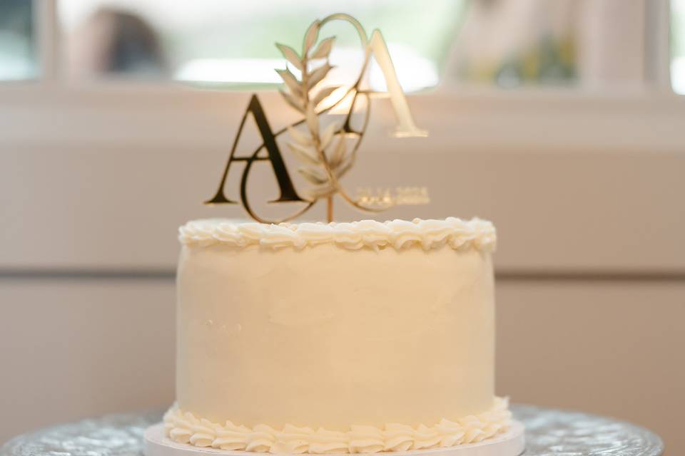 Cutting Cake