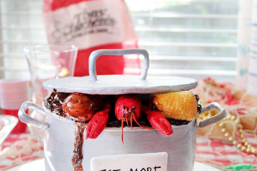 Crawfish Boil Groom's Cake