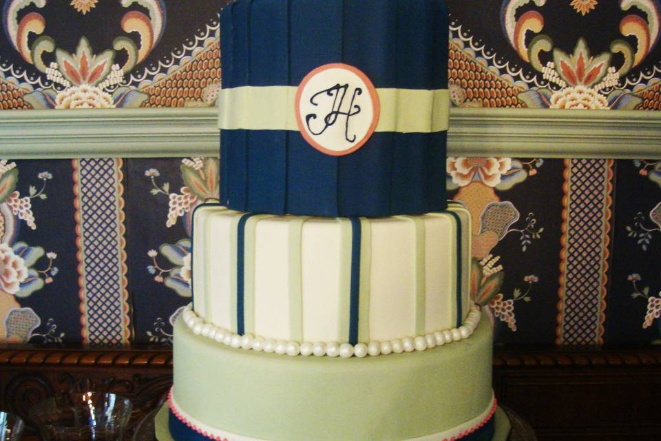 Peekskill bakery celebrates Yankees' old-timers with blue velvet cake