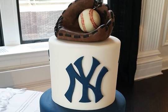 New York Yankees Cake - My Sweet Zepol