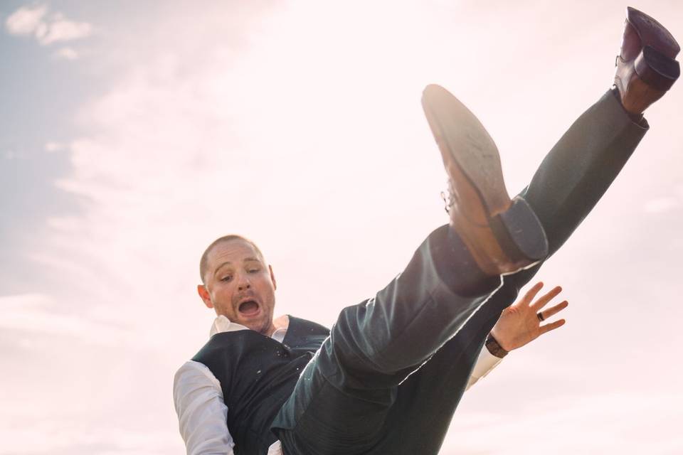 Groom Toss