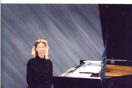 Judy Bowen - Cocktail Piano Music