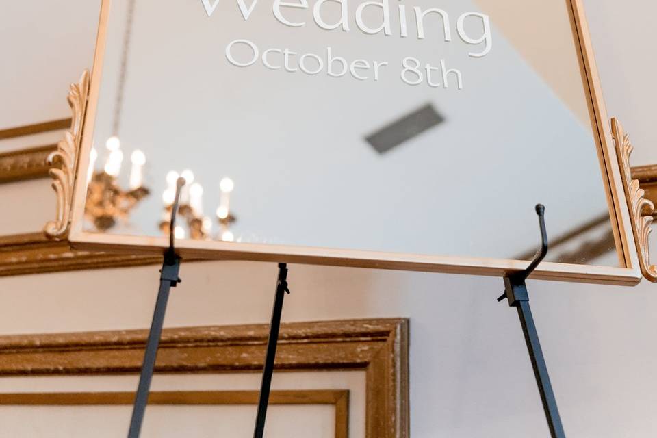Welcome sign