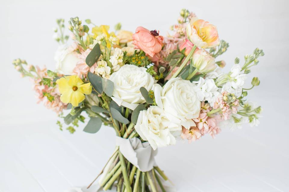 Soft summer bouquet